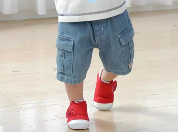 这些爆红学步鞋恨不得买10双 颜值性能完全不输Mikihouse