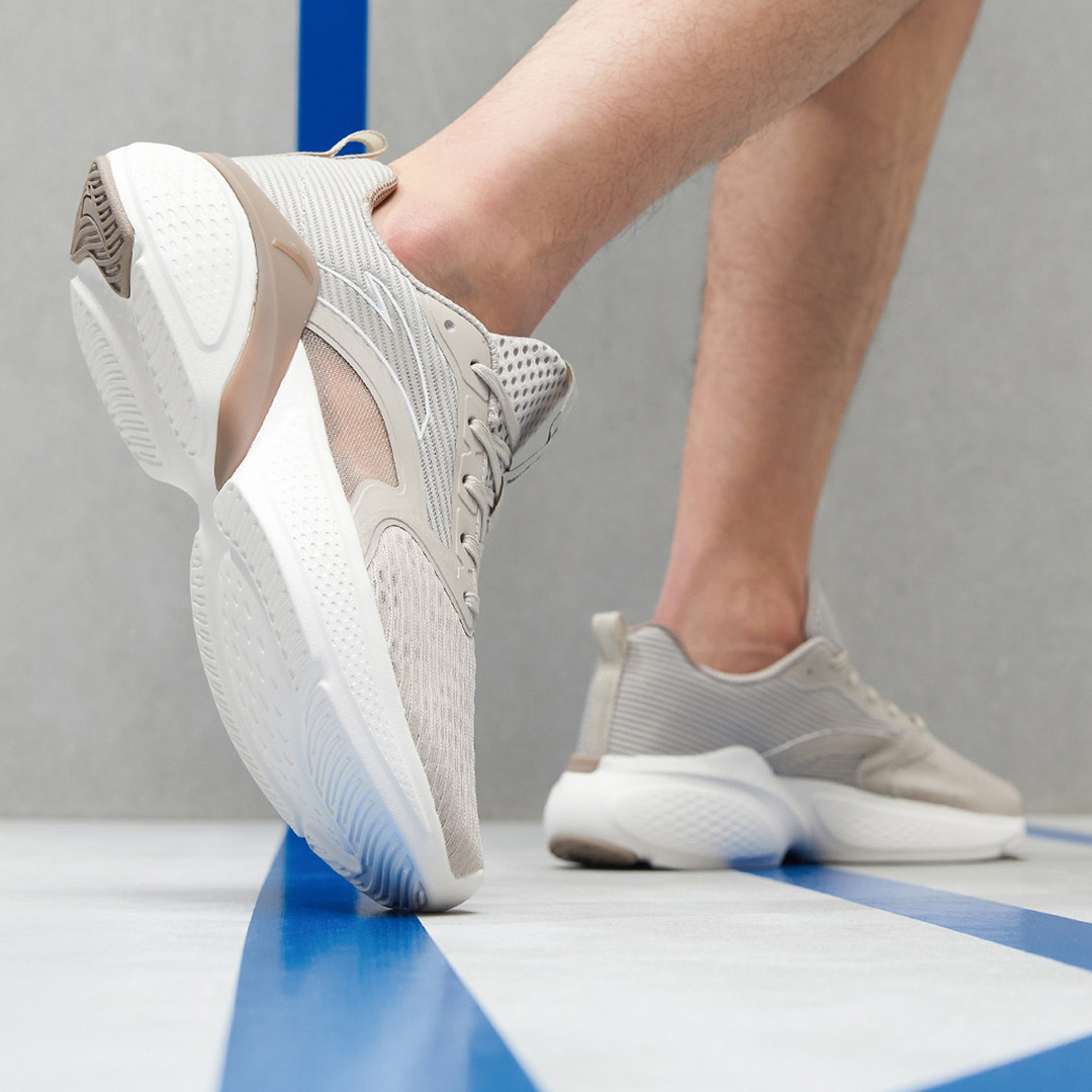 200块封顶！拒绝当韭菜！四大国产品牌，12款划算又好穿的男女童运动鞋推荐清单~