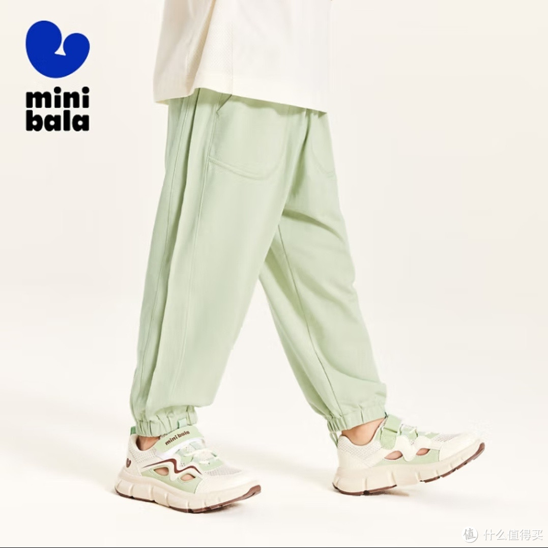 奶爸给娃买衣服,兼具实用性与趣味性