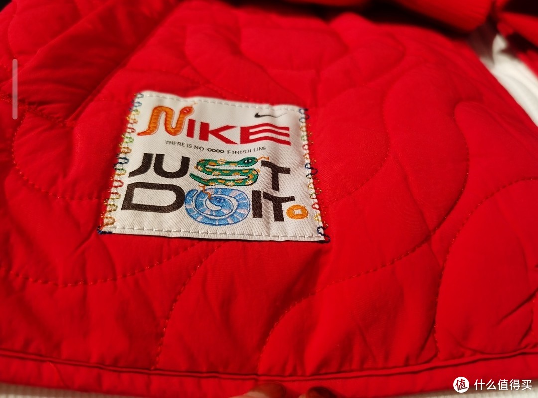 耐克蛇年棉服,过年给孩子买新衣